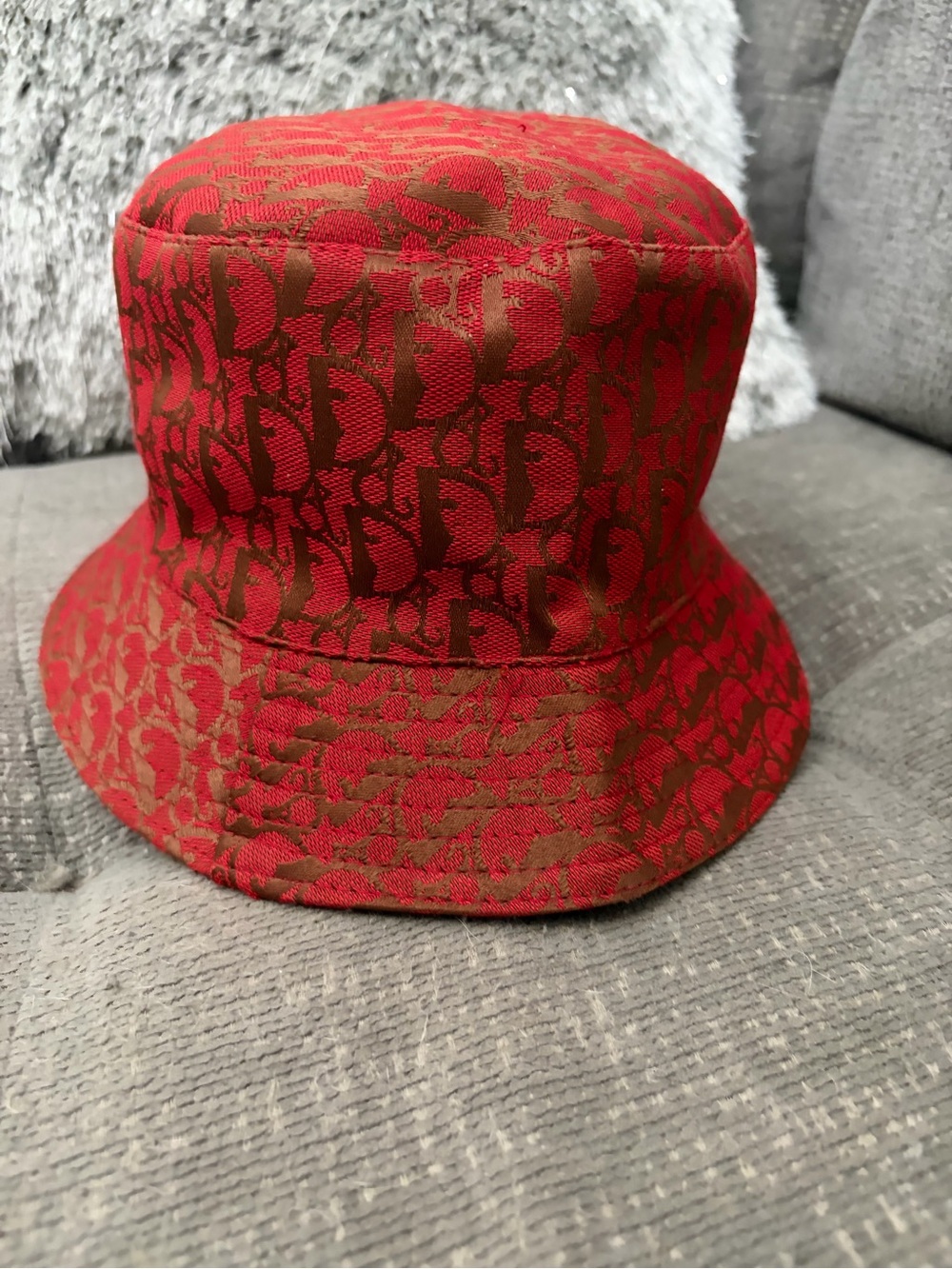 Reversible Teddy-D Small Brim
Bucket Hat - Picture 2 of 6